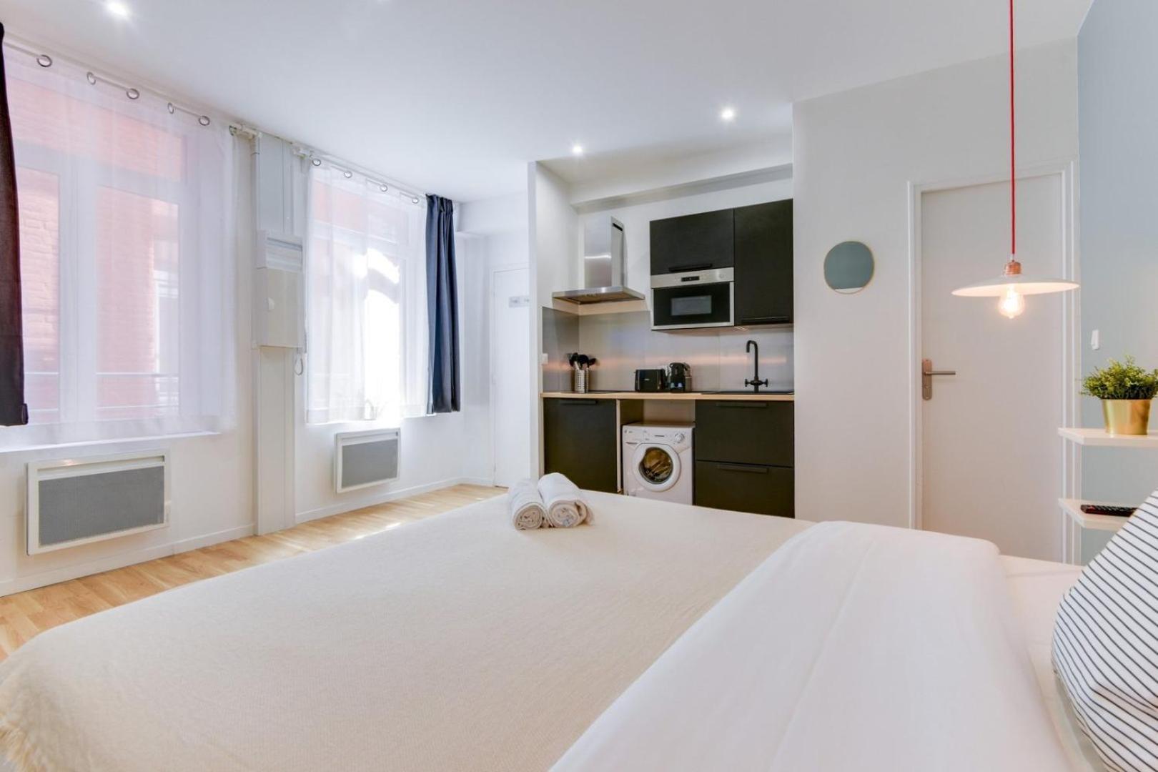 Studio Near Train Station Лил Екстериор снимка