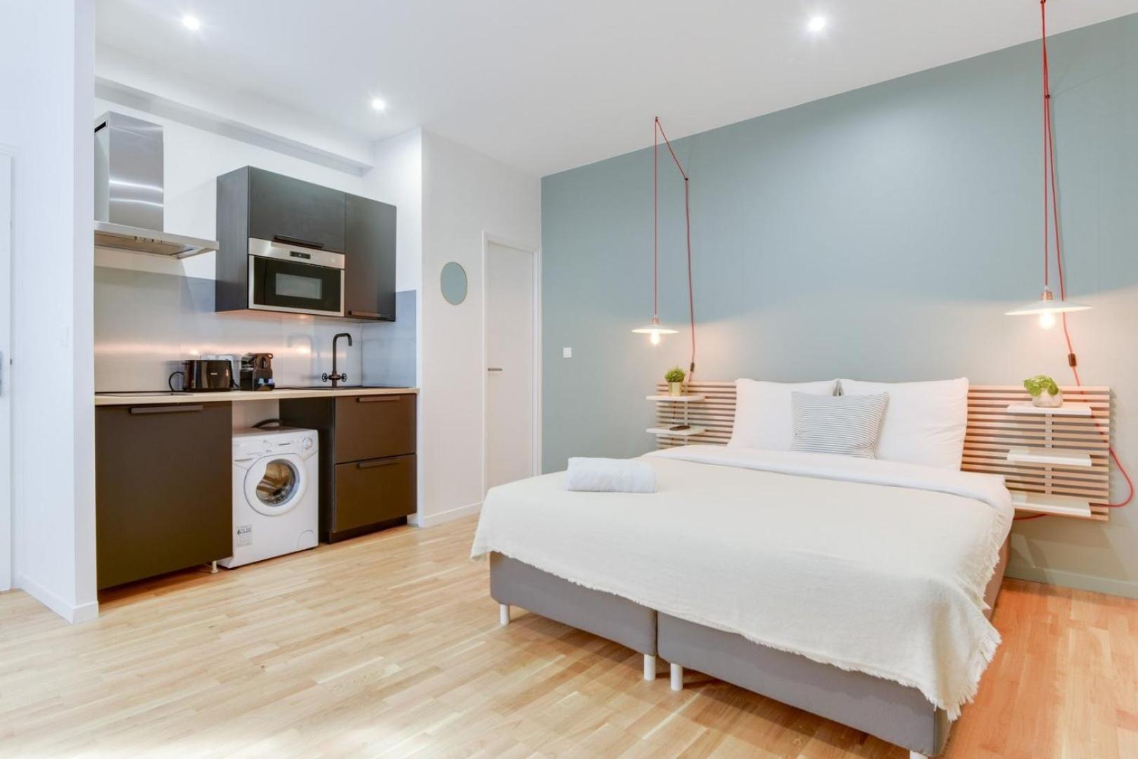 Studio Near Train Station Лил Екстериор снимка